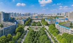 往往激发“排名争议”